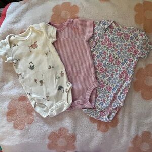 Carter's newborn Baby onesies